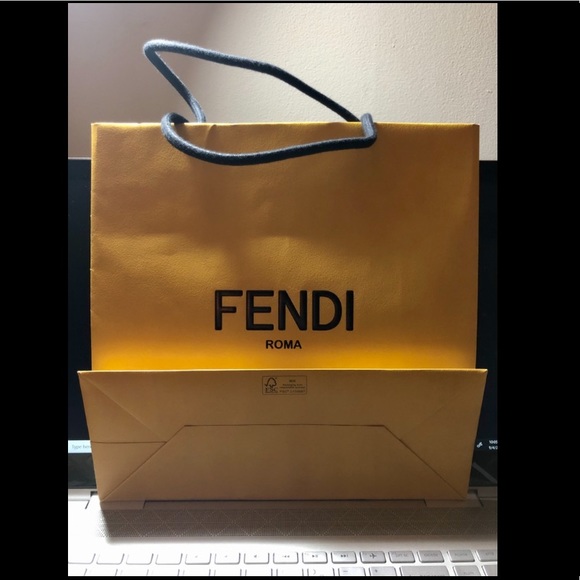 ❤️SOLD❤️Fendi Pink Twil Scarf - Picture 6 of 6